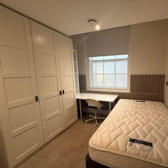 Silver Room - Image 9